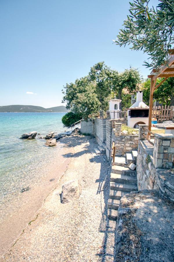 Apartment Nies Sourpi